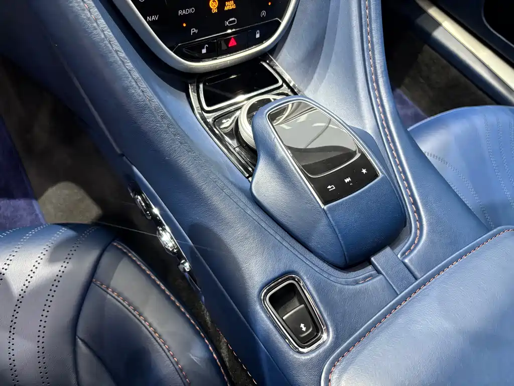 Aston Martin DB11 2019 4.0T V8 Coupe купить на сайте DeffCars