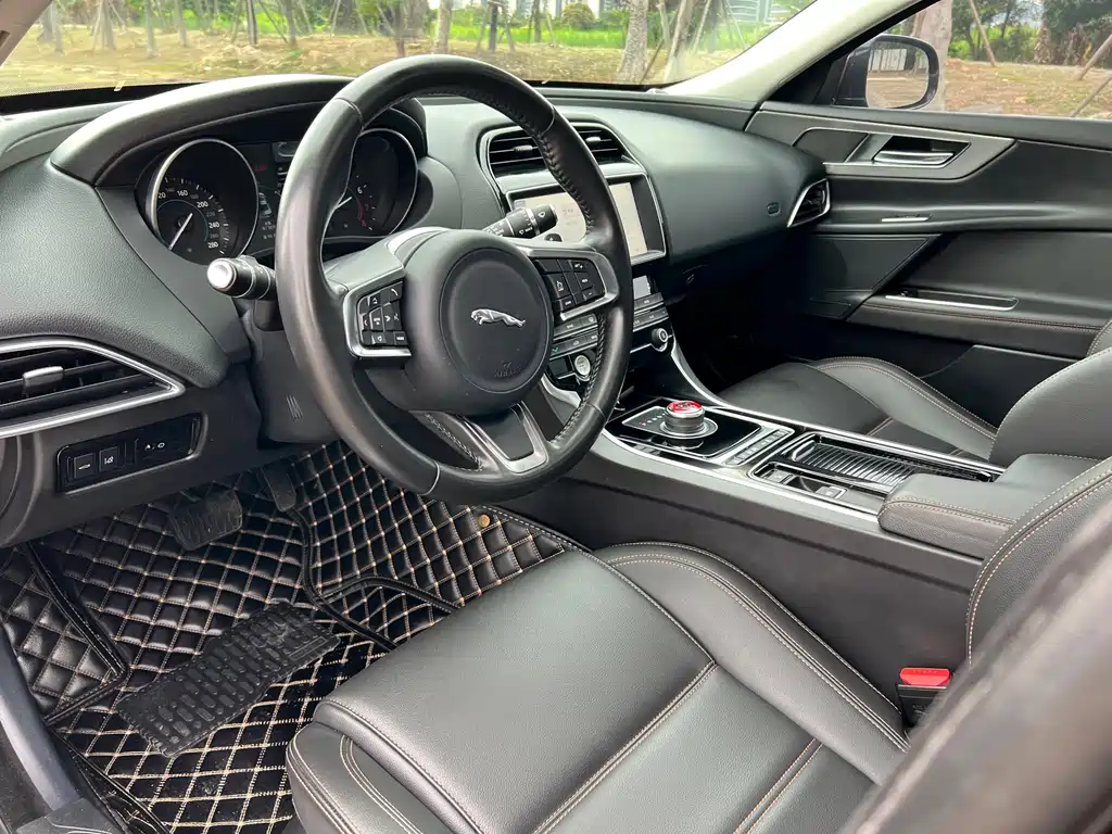 Jaguar XEL 2019 2.0T 200PS Luxury Edition купить на сайте DeffCars