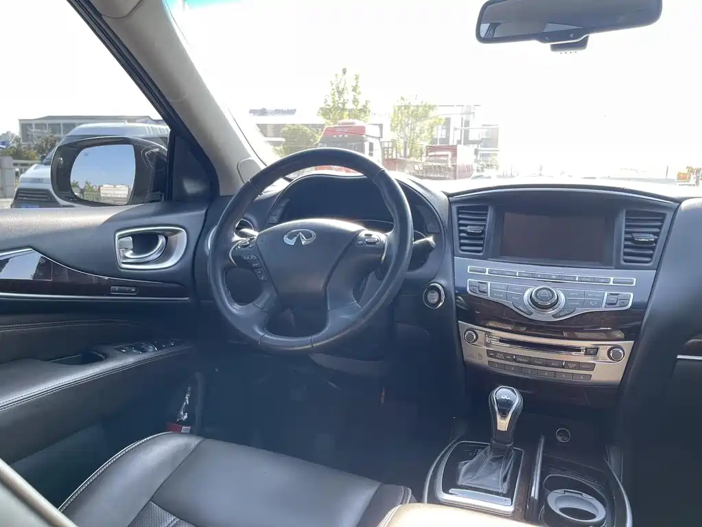 Infiniti QX60 Imported 2016 2.5 S/C Hybrid Two-wheel drive Excellent Edition National V купить на сайте DeffCars