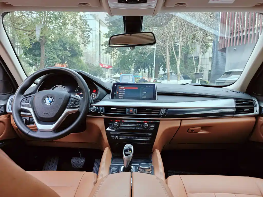 BMW X6 2015 xDrive35i leading model купить на сайте DeffCars