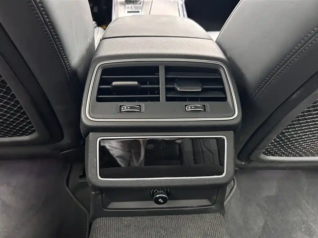 Audi A7 2024 45 TFSI Premium Selection купить на сайте DeffCars