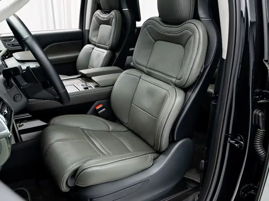 Navigator 2024 3.5T Presidential Edition купить на сайте DeffCars