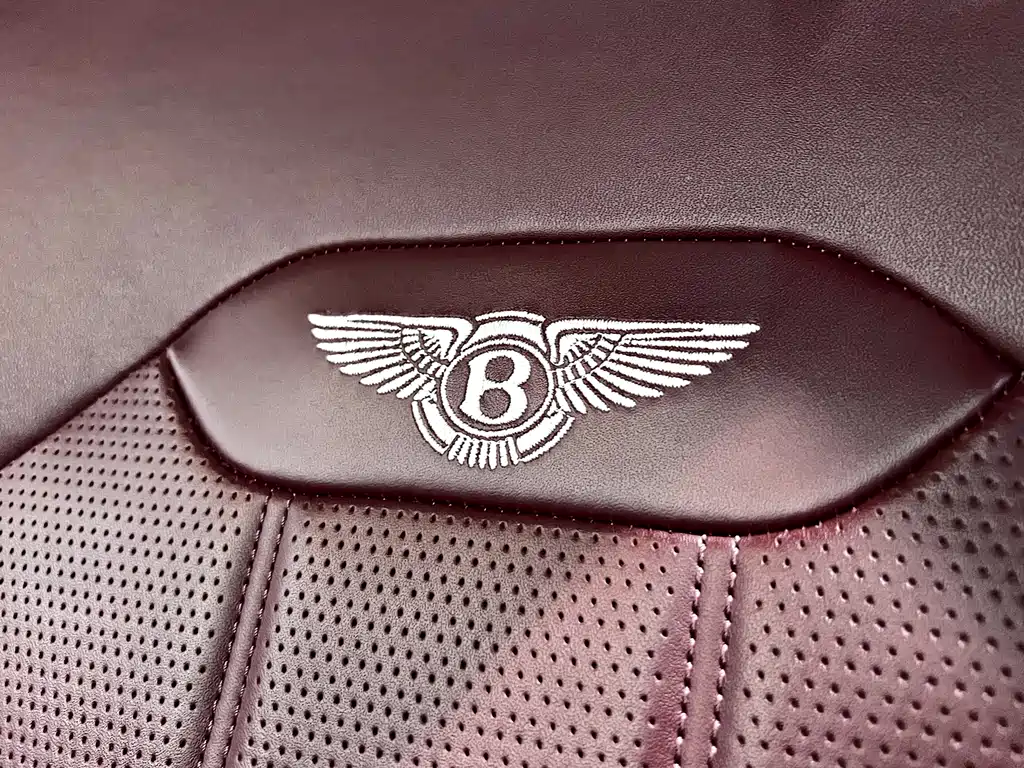 Bentayga plug-in hybrid 2021 3.0T PHEV купить на сайте DeffCars