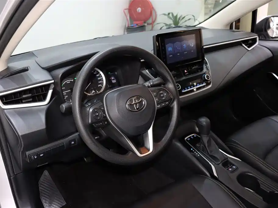 Corolla 2021 Dual Engine 1.8L E-CVT Pioneer Edition купить на сайте DeffCars