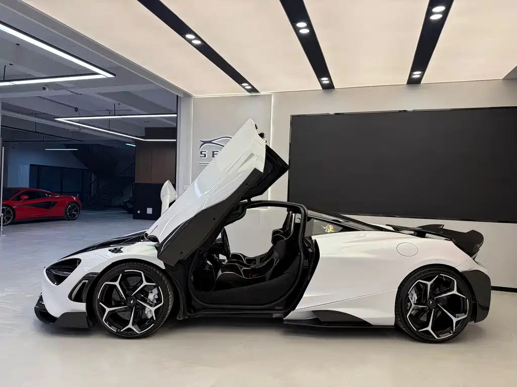 McLaren 720S 2019 4.0T Coupe купить на сайте DeffCars