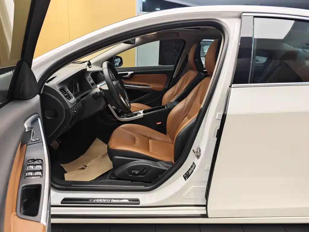 Volvo S60 2018 S60L T3 Smart Edition купить на сайте DeffCars