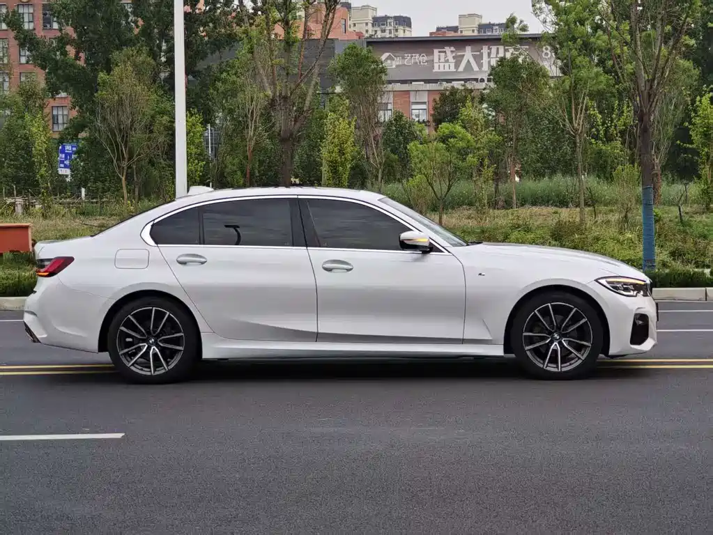 BMW 3 Series 2022 325i M Sports Package купить на сайте DeffCars