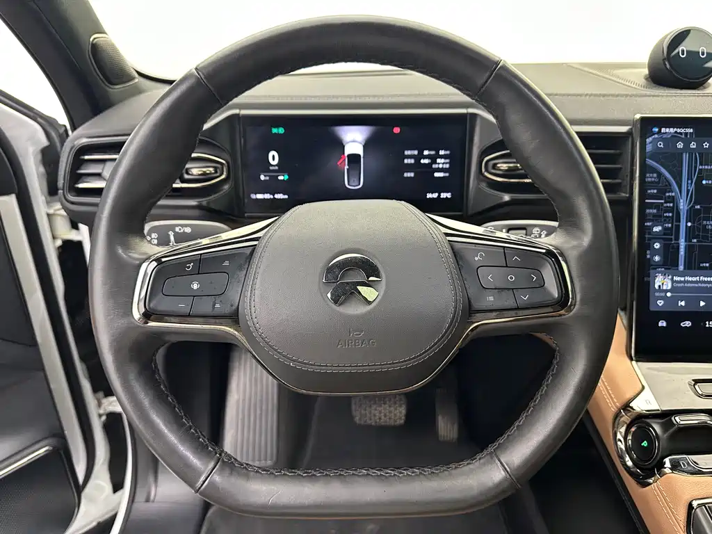 NIO ES8 2020 580KM six-seater version купить на сайте DeffCars
