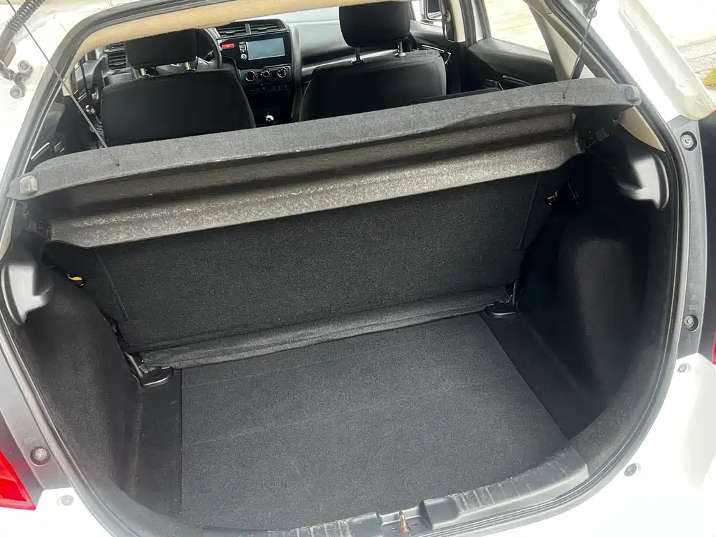 Fit 2016 1.5L LX manual comfort model купить на сайте DeffCars