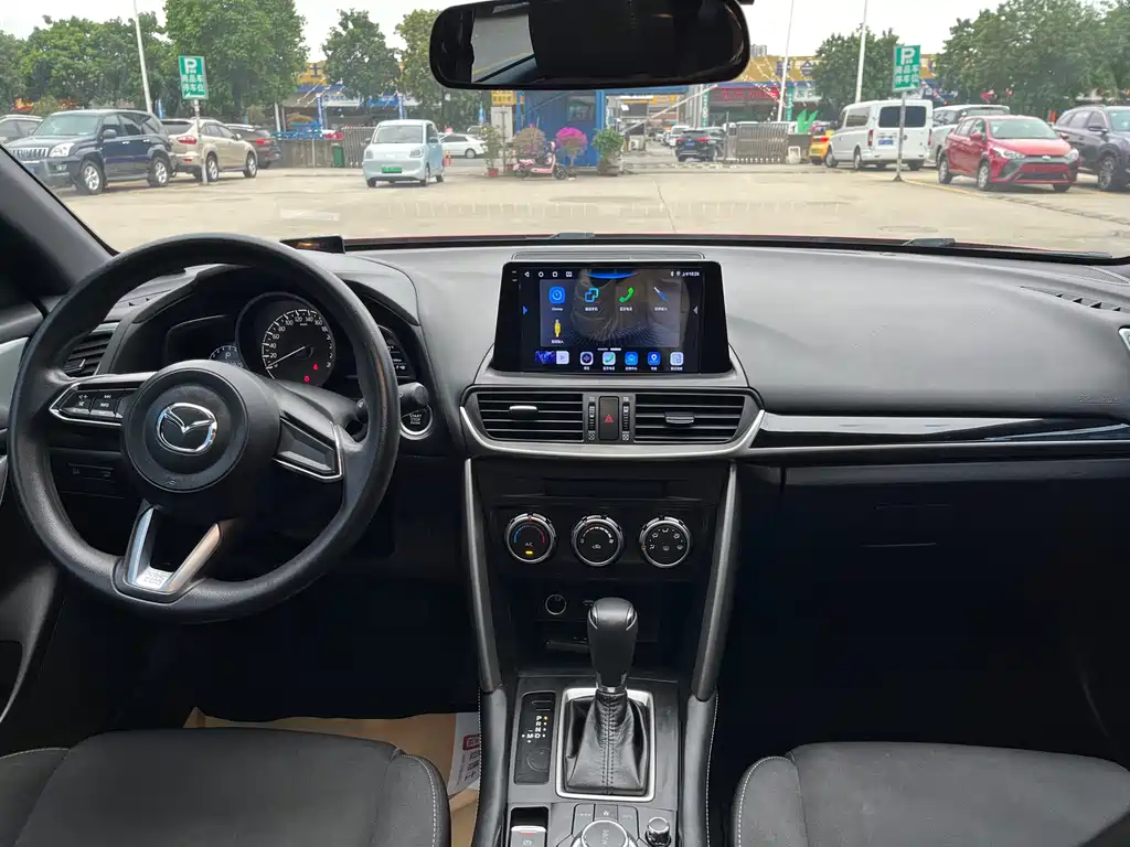 Mazda CX-4 2018 2.0L automatic two-wheel drive Blue Sky Vibrant Edition National V купить на сайте DeffCars