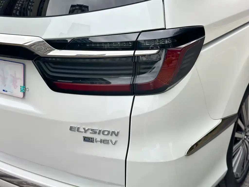 Alison 2022 2.0L e:HEV Deluxe Edition купить на сайте DeffCars