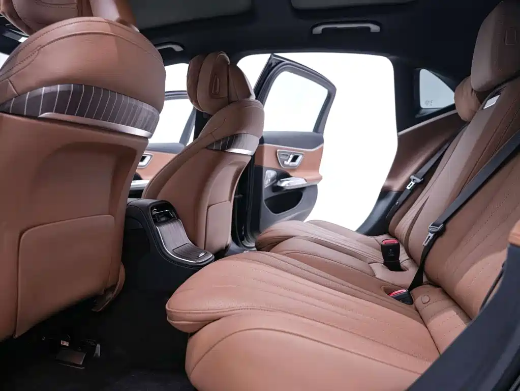 Mercedes-Benz E-Class 2024 E 300 L Luxury Model купить на сайте DeffCars