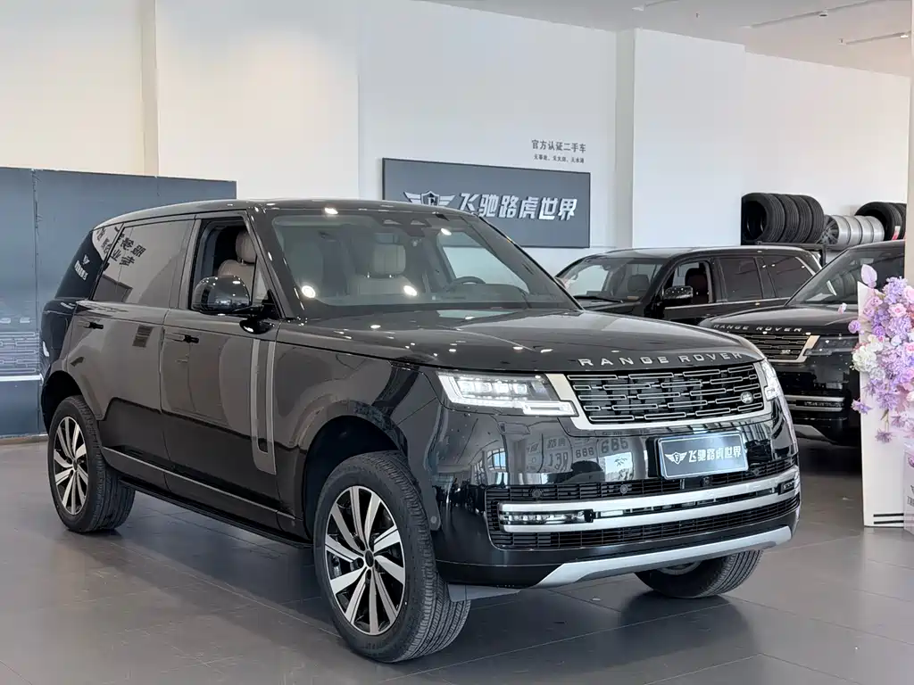 Range Rover 2026 3.0 L6 400PS SE long axis version купить на сайте DeffCars