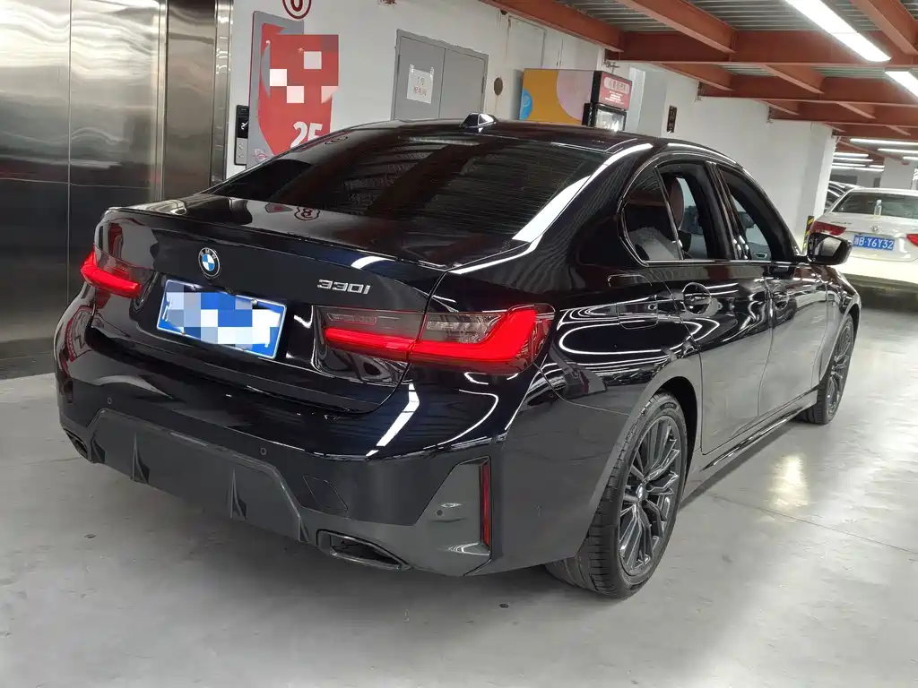 BMW 3 Series 2023 330i M Sports Night Package купить на сайте DeffCars