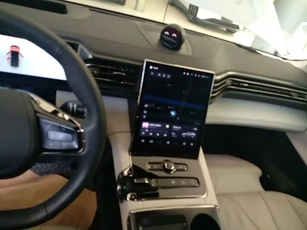 NIO ES8 2020 450KM six-seater version купить на сайте DeffCars