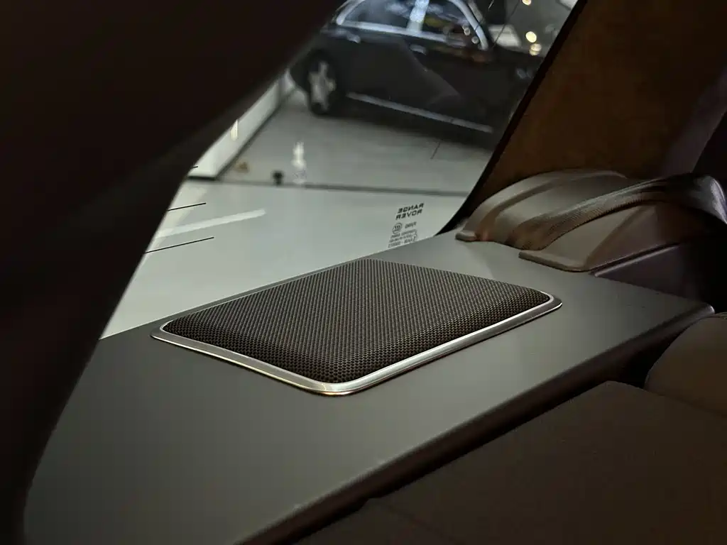 Range Rover 2022 3.0 L6 400PS Honor Creation Extended Edition купить на сайте DeffCars