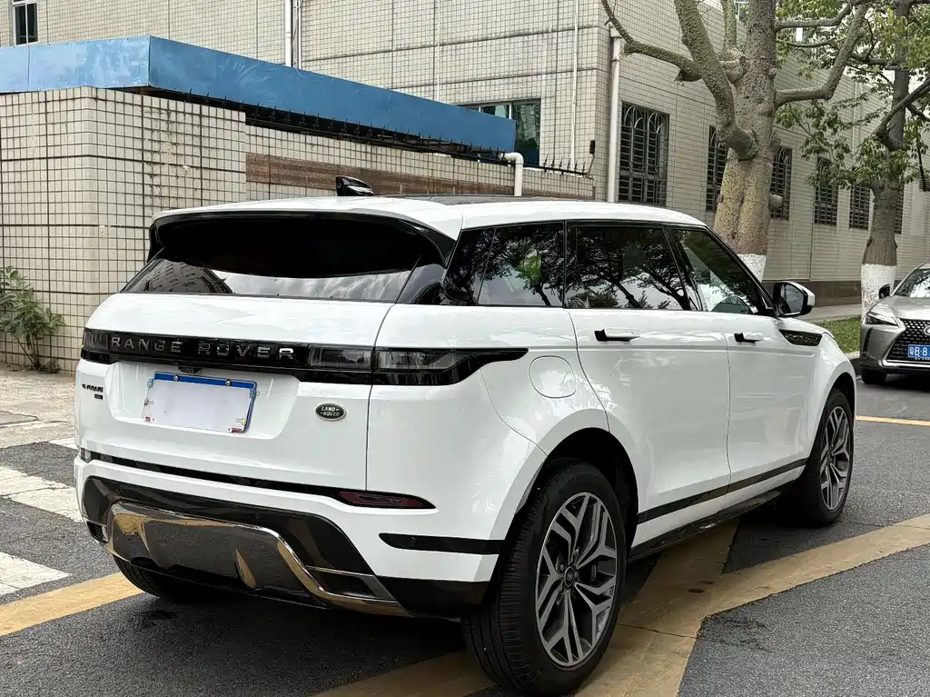 Range Rover Evoque 2023 Evoque L 249PS Deluxe Edition купить на сайте DeffCars