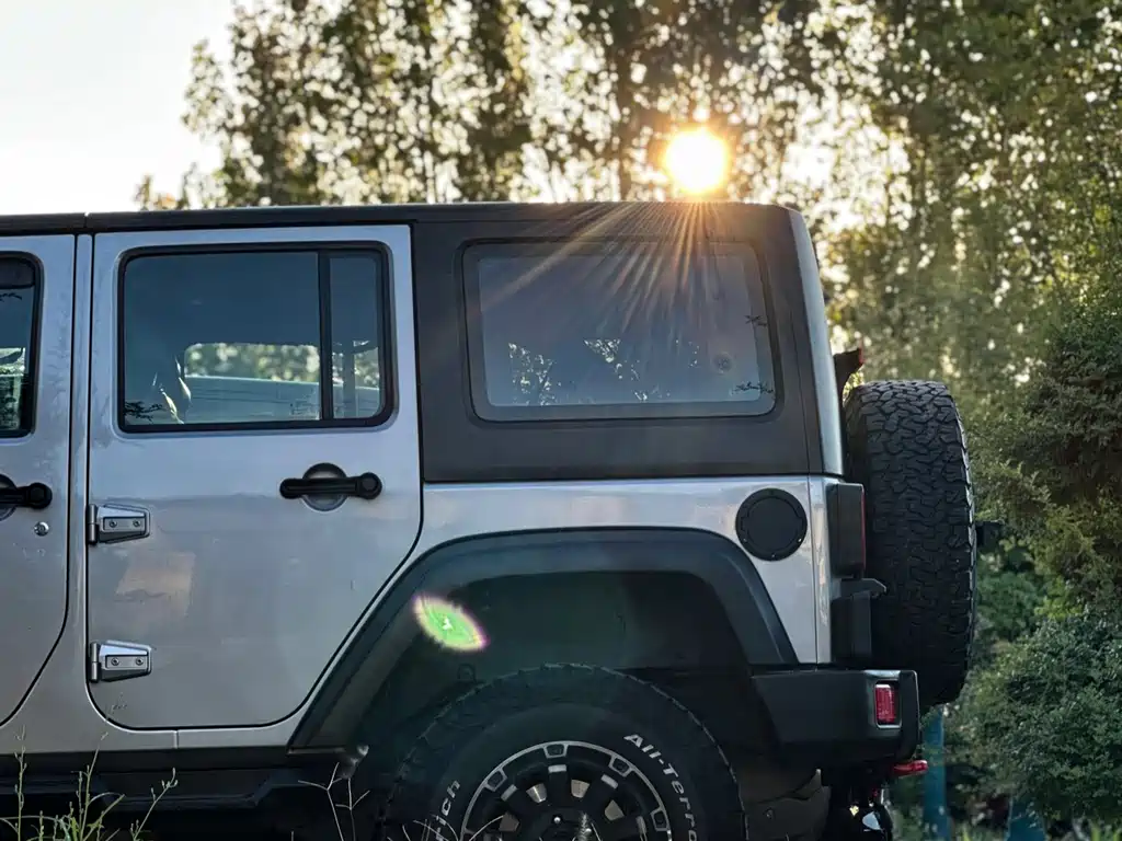 Wrangler 2017 3.6L Rubicon Four-Door Comfort Edition купить на сайте DeffCars