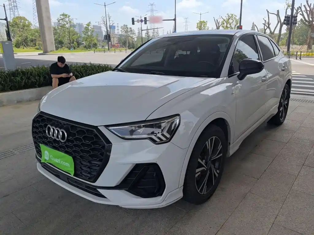Audi Q3 Sportback 2022 40 TFSI Fashion Edition купить на сайте DeffCars