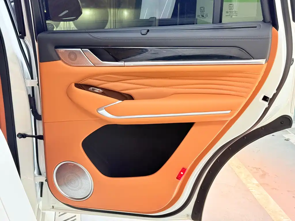 Tank 500 New Energy 2024 Hi4-T купить на сайте DeffCars