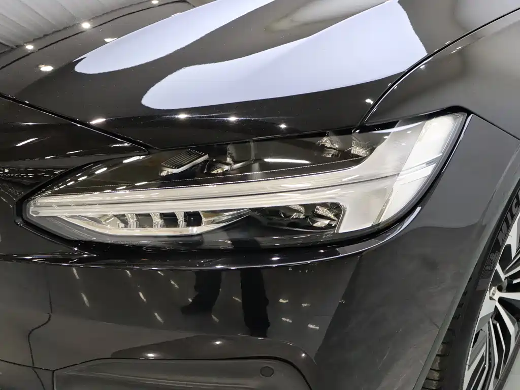 Volvo S90 2024 B5 Zhiyi Luxury Edition купить на сайте DeffCars