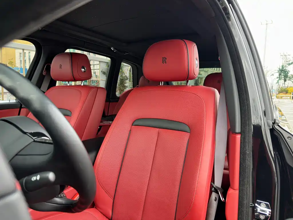 Cullinan 2018 four-seat version купить на сайте DeffCars