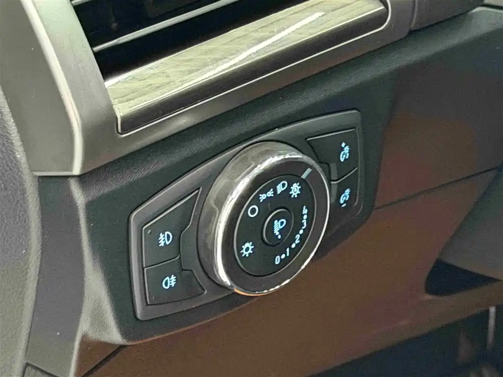 Mondeo 2020 EcoBoost 180 Fashion Model купить на сайте DeffCars