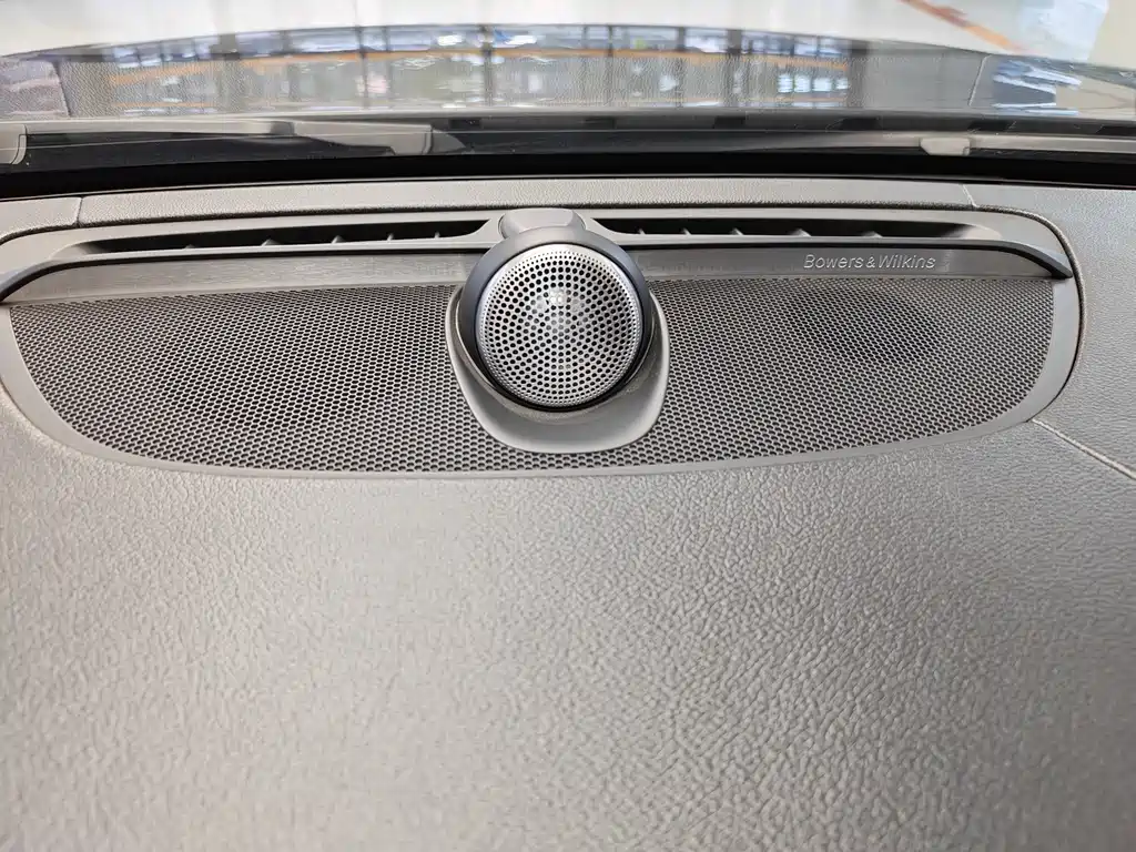Volvo S90 Plug-in Hybrid 2019 T8 E-Drive Hybrid Honor Edition 3 Seats National VI купить на сайте DeffCars