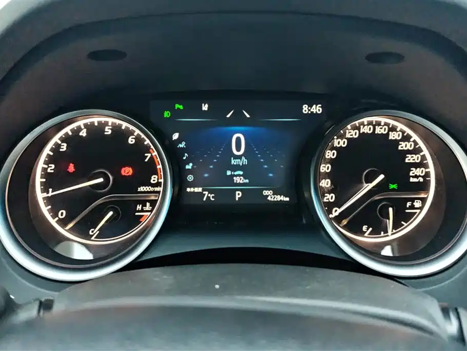 Camry 2021 2.0G Deluxe Edition купить на сайте DeffCars