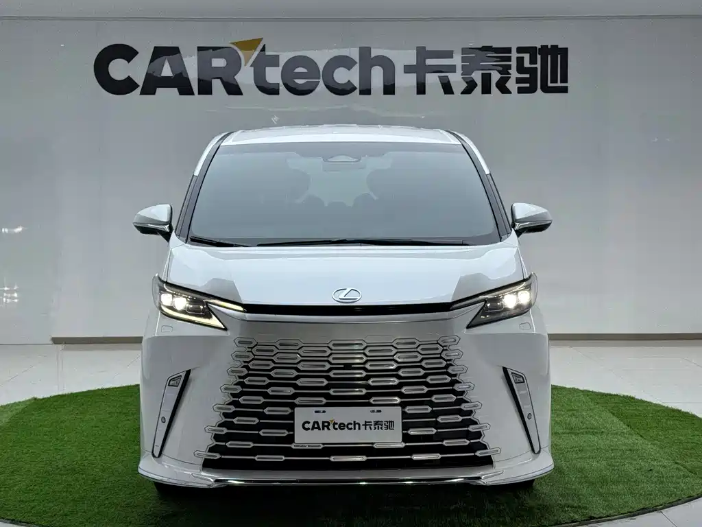 Lexus LM 2023 500h six-seater premium version купить на сайте DeffCars