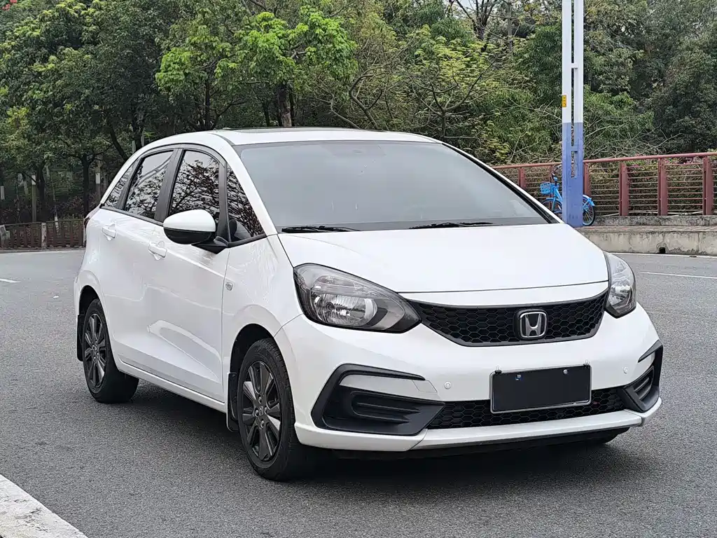 Fit 2022 1.5L CVT Trendy Sunroof Edition купить на сайте DeffCars
