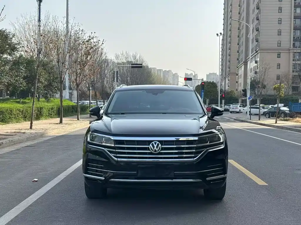 Touareg 2019 2.0TSI Sharp Wing Edition National VI купить на сайте DeffCars