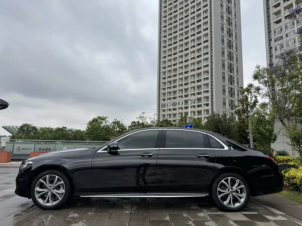 Mercedes-Benz E-Class 2022 facelift E 300 L sporty and stylish купить на сайте DeffCars