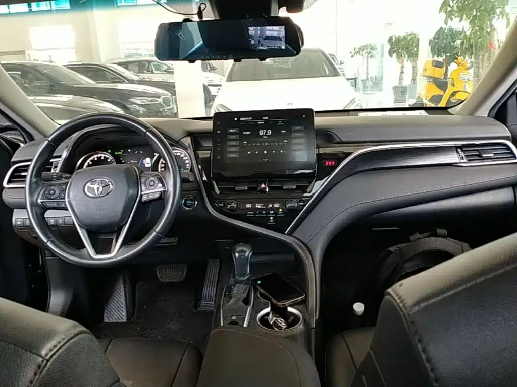 Camry 2021 2.0G Deluxe Edition купить на сайте DeffCars