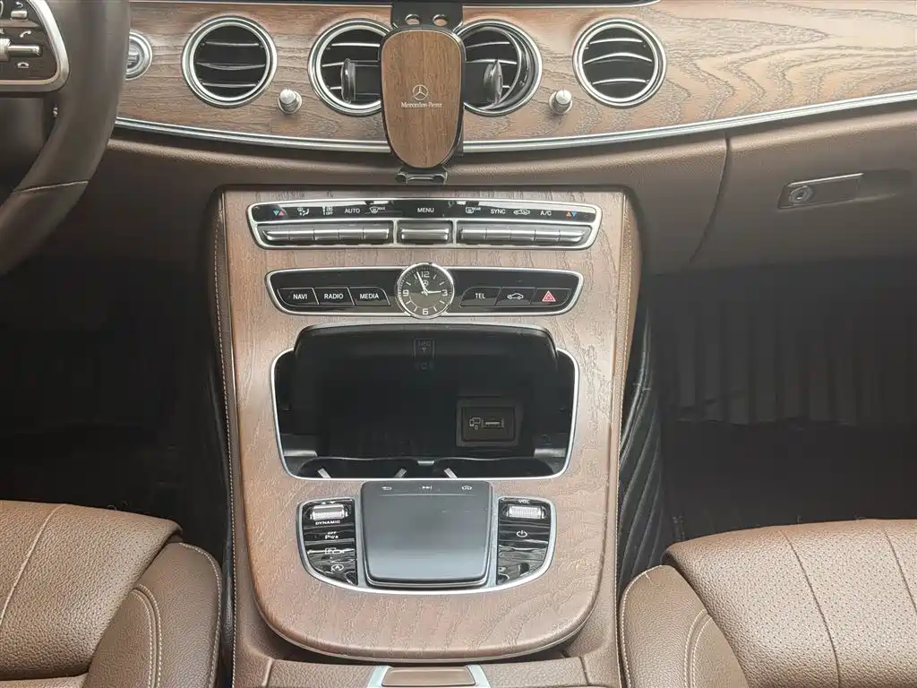 Mercedes-Benz E-Class 2020 facelift E 260 L купить на сайте DeffCars