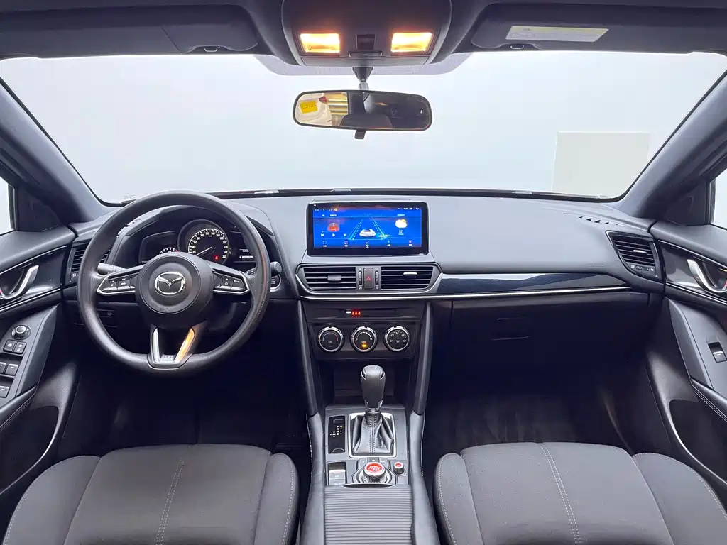 Mazda CX-4 2020 2.0L automatic two-wheel drive Blue Sky Vibrant Edition купить на сайте DeffCars