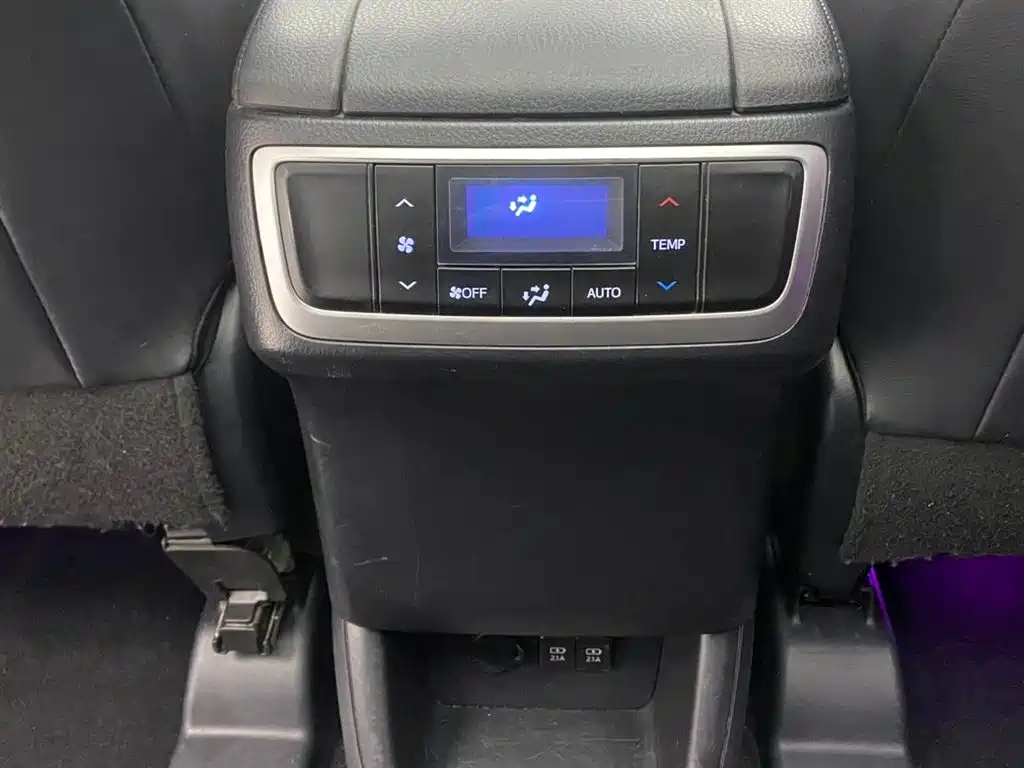 Highlander 2021 2.0T four-wheel drive luxury version 7 seats купить на сайте DeffCars