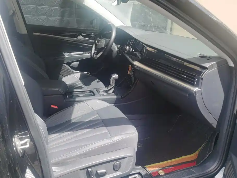 Passat 2025 Outstanding Model 380TSI Dragon Edition купить на сайте DeffCars
