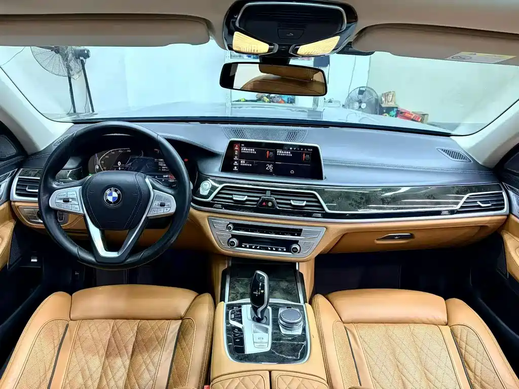 BMW 7 Series 2019 740Li Leading Luxury Package купить на сайте DeffCars