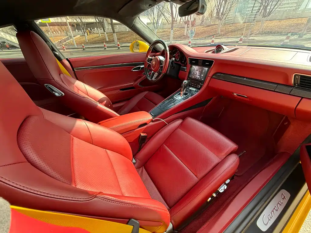 Porsche 911 2016 Carrera 4 3.0T купить на сайте DeffCars
