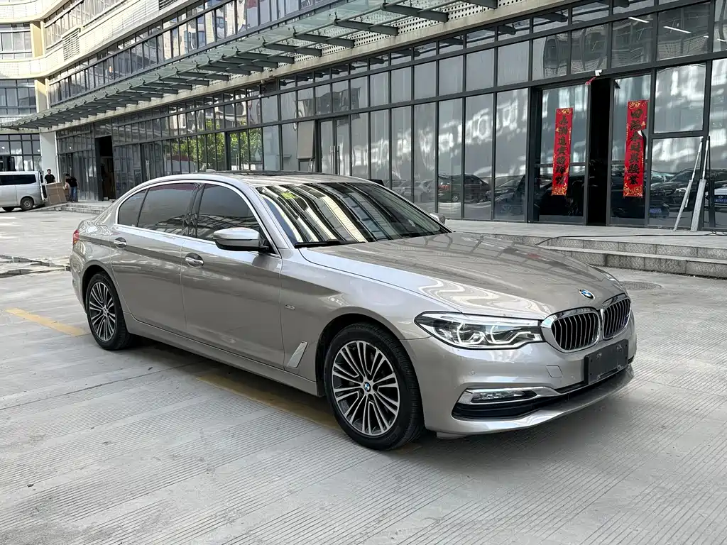 BMW 5 Series 2018 Facelift 530Li Exclusive Luxury Package купить на сайте DeffCars