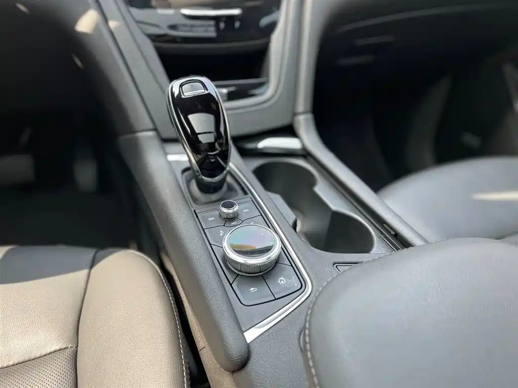 Cadillac XT6 2021 2.0T six-seat four-wheel drive luxury model купить на сайте DeffCars