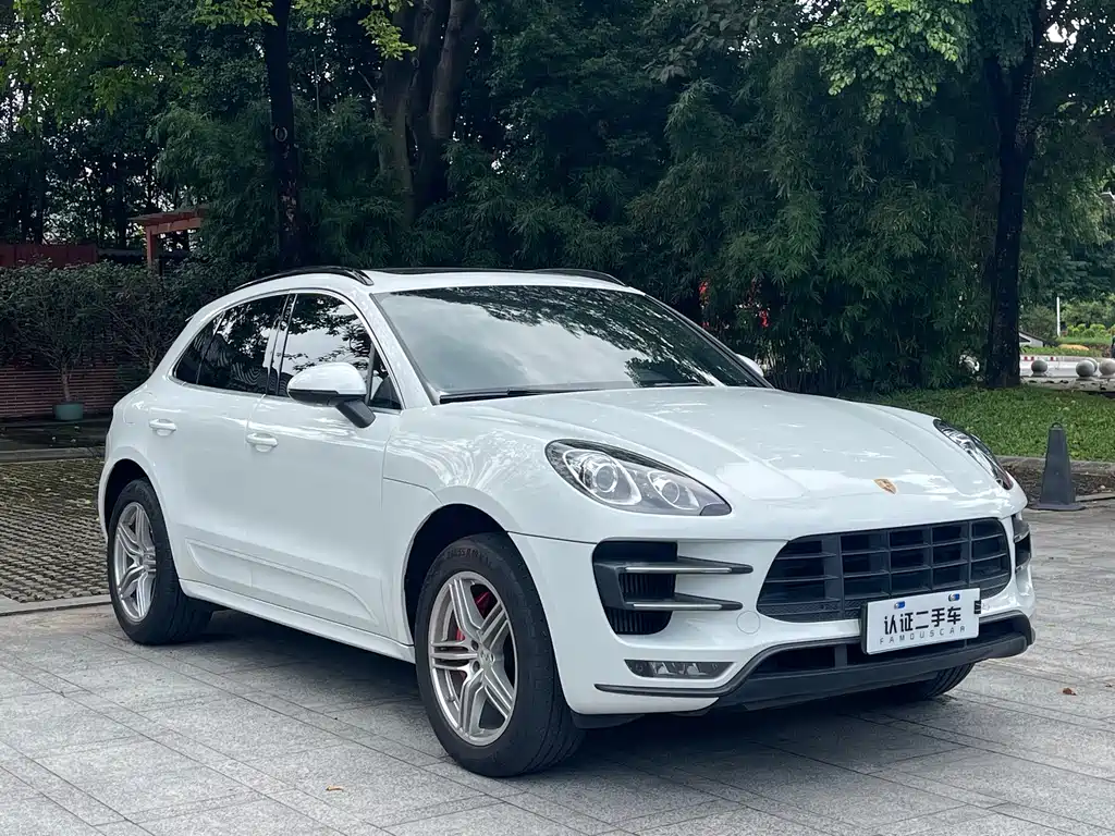 Macan 2017 Turbo 3.6T купить на сайте DeffCars