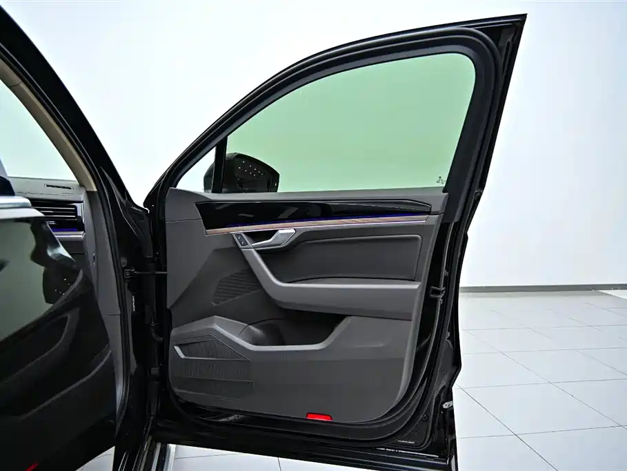 Touareg 2020 3.0TSI Ruixiang Edition National VI купить на сайте DeffCars