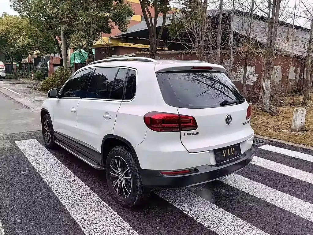 Tiguan 2015 1.8TSI automatic two-wheel drive luxury model купить на сайте DeffCars