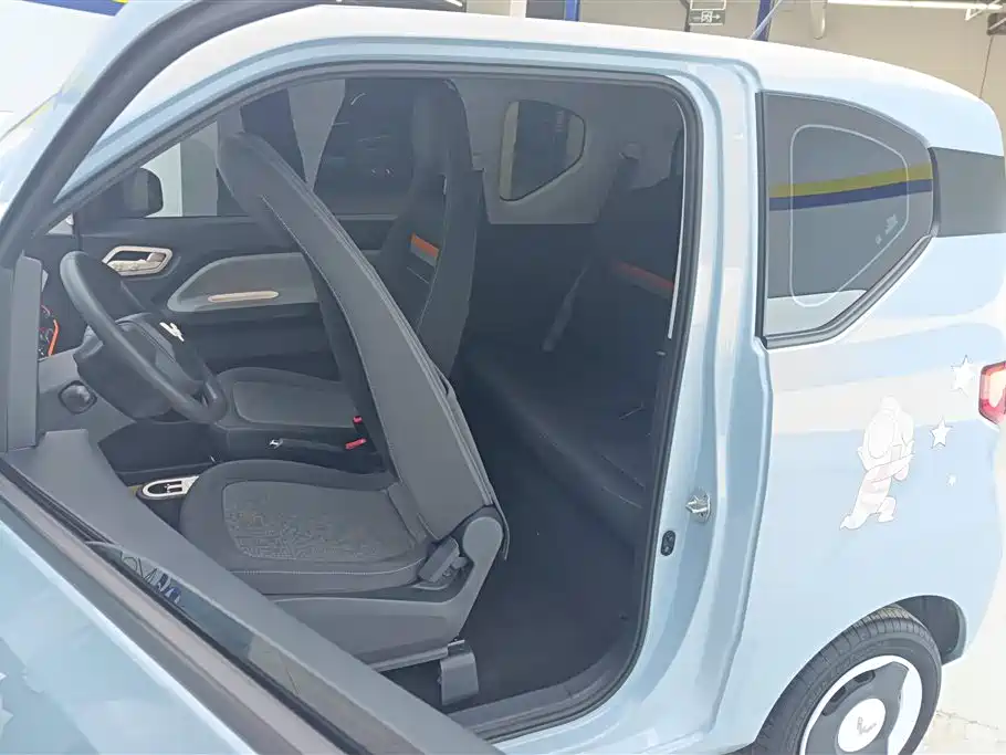 Hongguang MINIEV 2022 Relaxed Lithium Iron Phosphate купить на сайте DeffCars