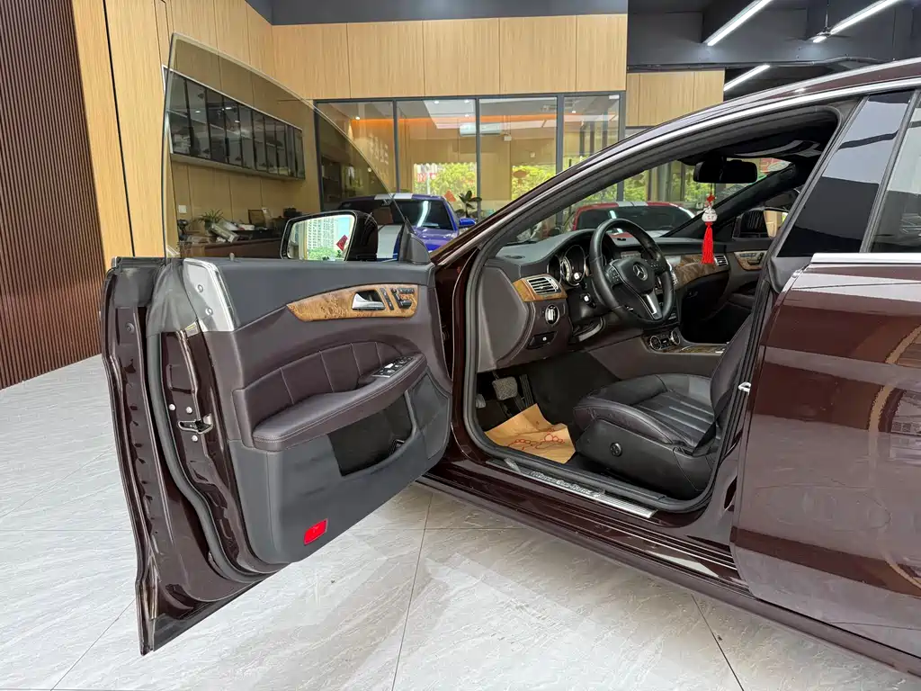Mercedes CLS 2012 300 CGI купить на сайте DeffCars