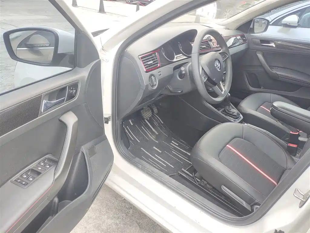 Xindong 2020 1.5L automatic comfort version купить на сайте DeffCars