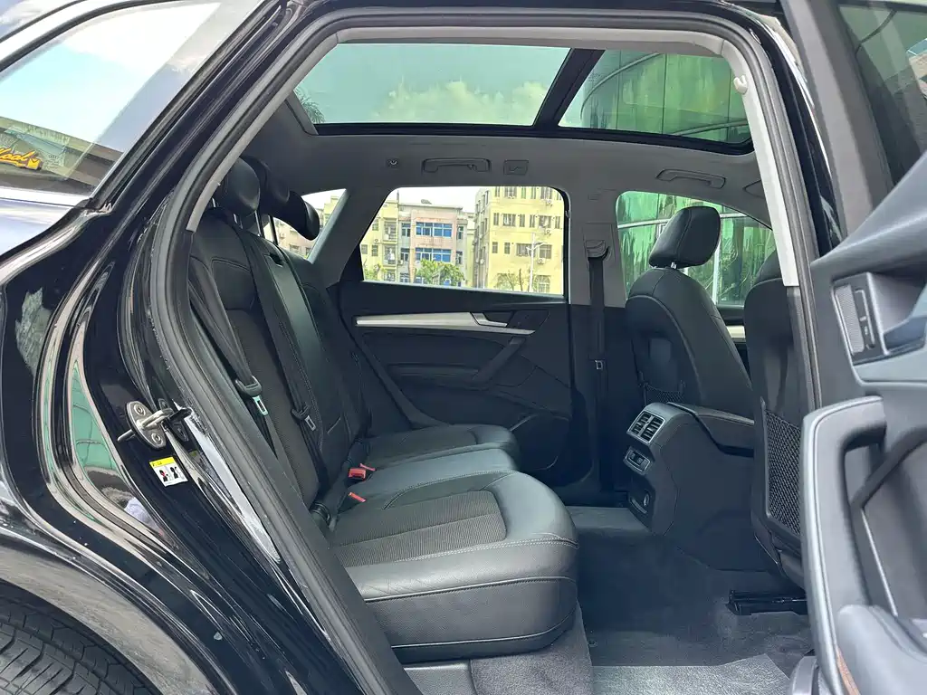Audi Q5L 2018 40 TFSI enjoys fashionable style, National V купить на сайте DeffCars