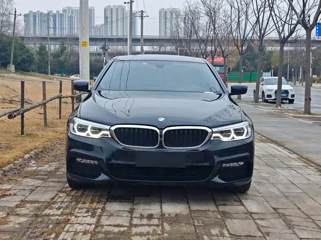 BMW 5 Series 2018 facelift 530Li Exclusive M Sports Package купить на сайте DeffCars
